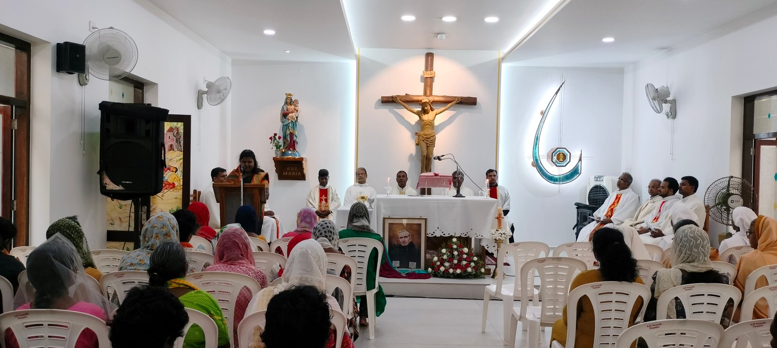 Hospitaller sisters participating in an event with Pope Francis